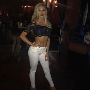 Meet your Posher, Ellie